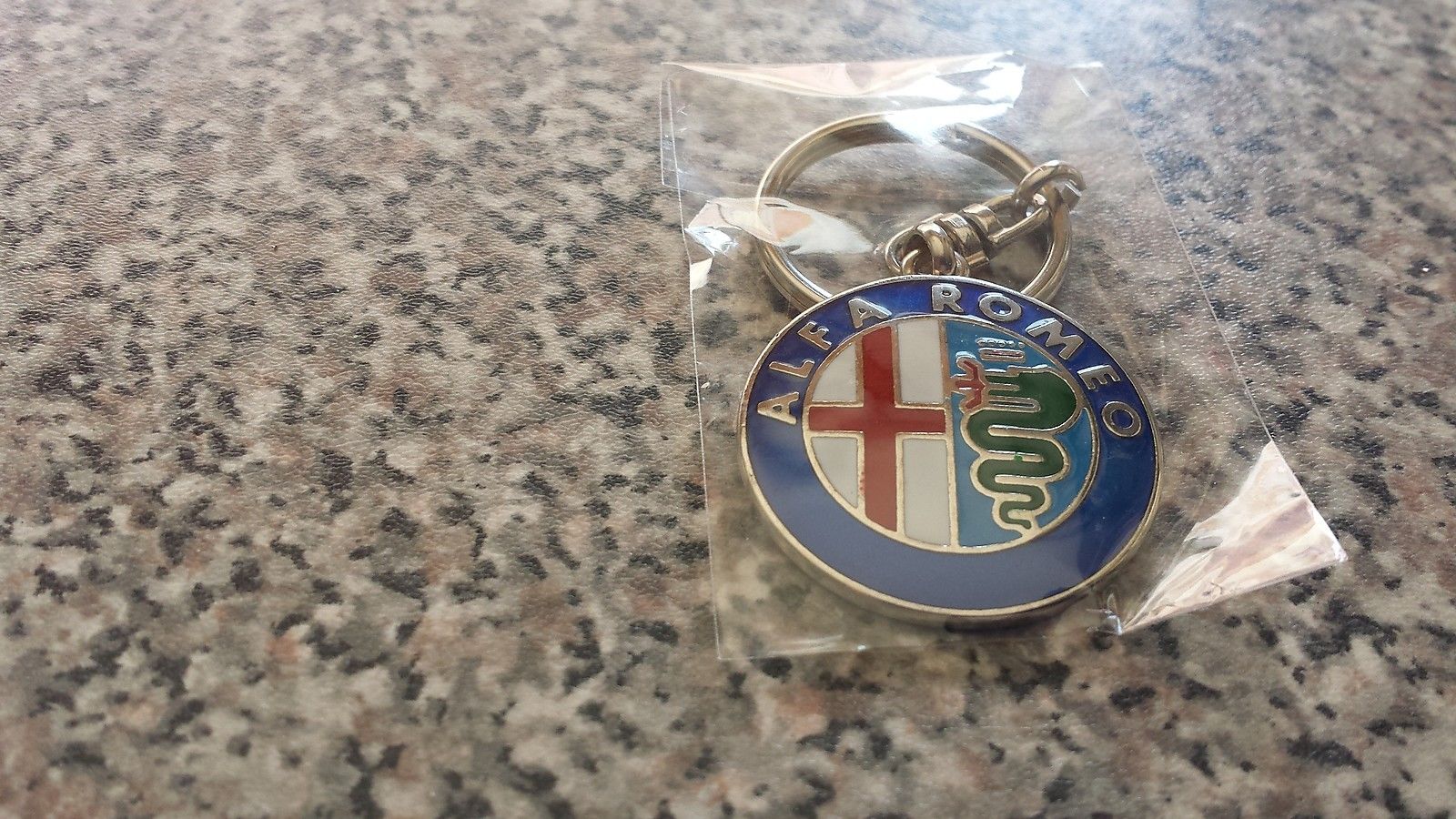 Portachiavi Portachiavi LOGO ALFA auto smaltati a 5 colori  con gancio tipo T
