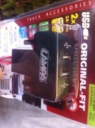 97961  Original-Fit, doppia presa USB, 12/24V - Iveco Specifica